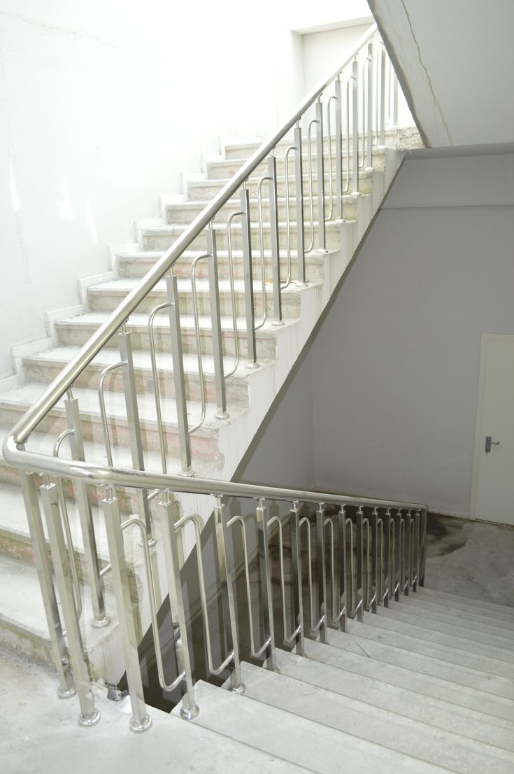 زجاج سكريت الرياض